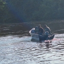REINICIAN BÚSQUEDA DE HOMBRE DESAPARECIDO TRAS CAÍDA DE CAMIONETA AL RÍO APA