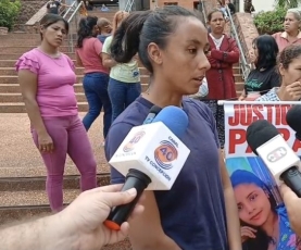 MANIFESTACIÓN CONTRA POSIBLE CAMBIO DE CARÁTULA EN CASO DE FEMINICIDIO 