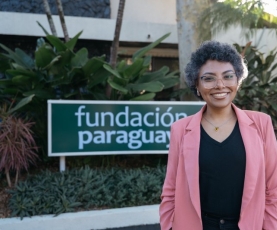 Alianza plateada: Fundación Paraguaya y Silvermoon impulsan la alfabetización digital y la inclusión de adultos mayores