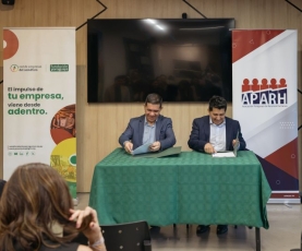 APARH Y FUNDACIÓN PARAGUAYA SE UNEN PARA IMPULSAR EL BIENESTAR ORGANIZACIONAL CON EL SEMÁFORO DE ELIMINACIÓN DE LA POBREZA