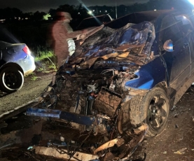VIOLENTO CHOQUE INVOLUCRÓ A TRES VEHÍCULOS Y DEJÓ HERIDOS GRAVES