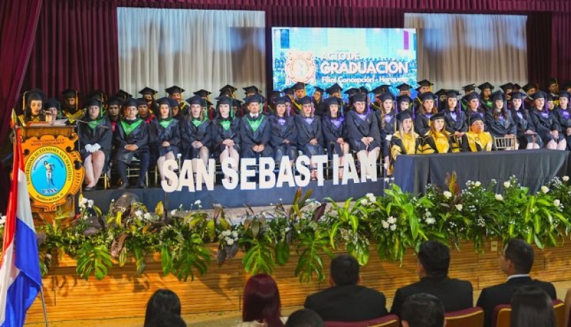 Egresados de las carreras de la UASS