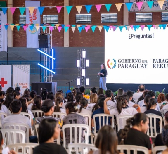 Paracel reunió a más de 400 jóvenes en el festival “Salud que nos Une” en Concepción