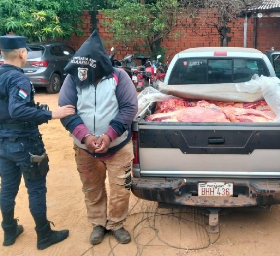 POLICÍA INCAUTÓ UNA CAMIONETA CON MÁS DE 600 KILOS DE CARNE INDOCUMENTADA